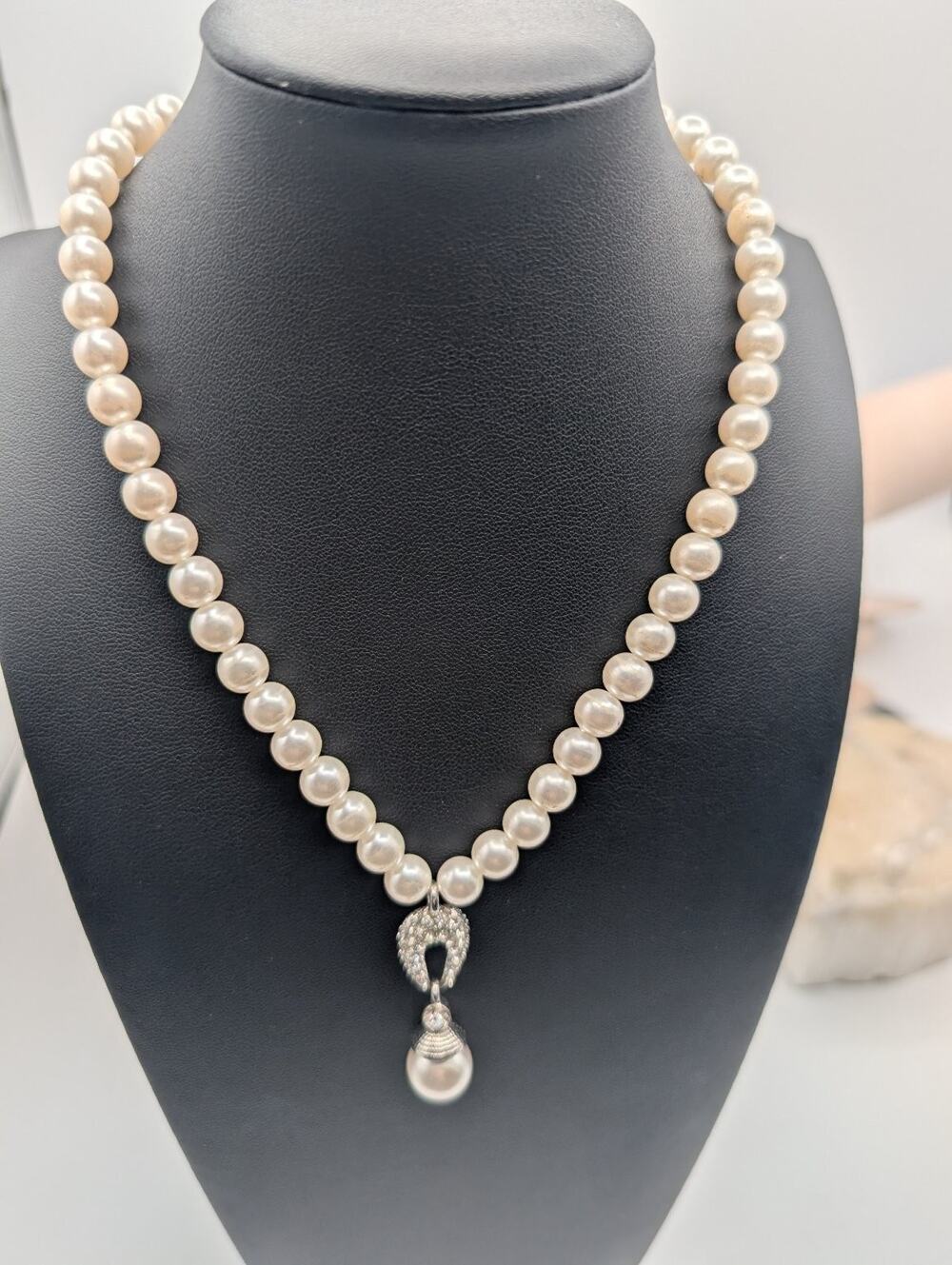 Monet Elegant Faux Pearl Necklace Rhinestone Pendant & Teardrop Pearl Drop
